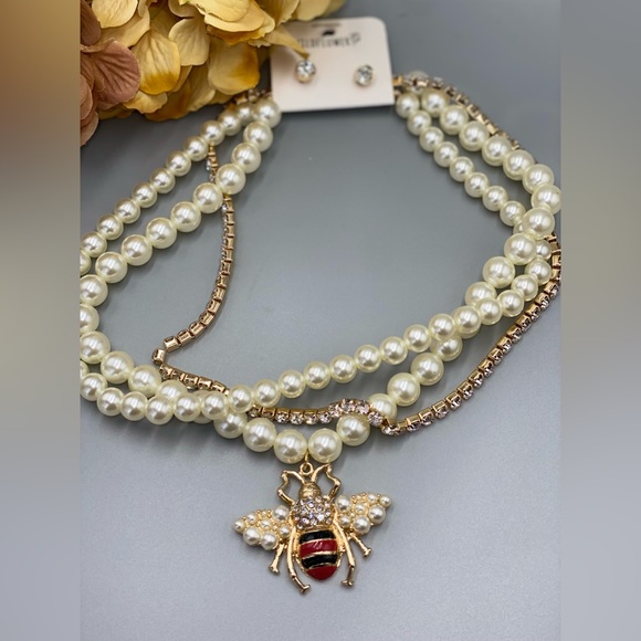 Chain Necklace.. Honey Bee Triple Layered Pearl Necklace & Earrings - Picture 6 of 9